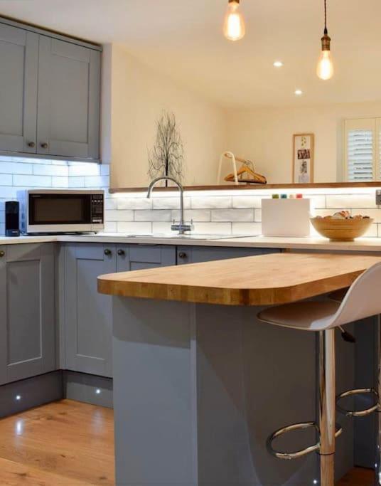 The Snug Entire Home Sleeps 2, Stratford Upon Avon Shottery エクステリア 写真