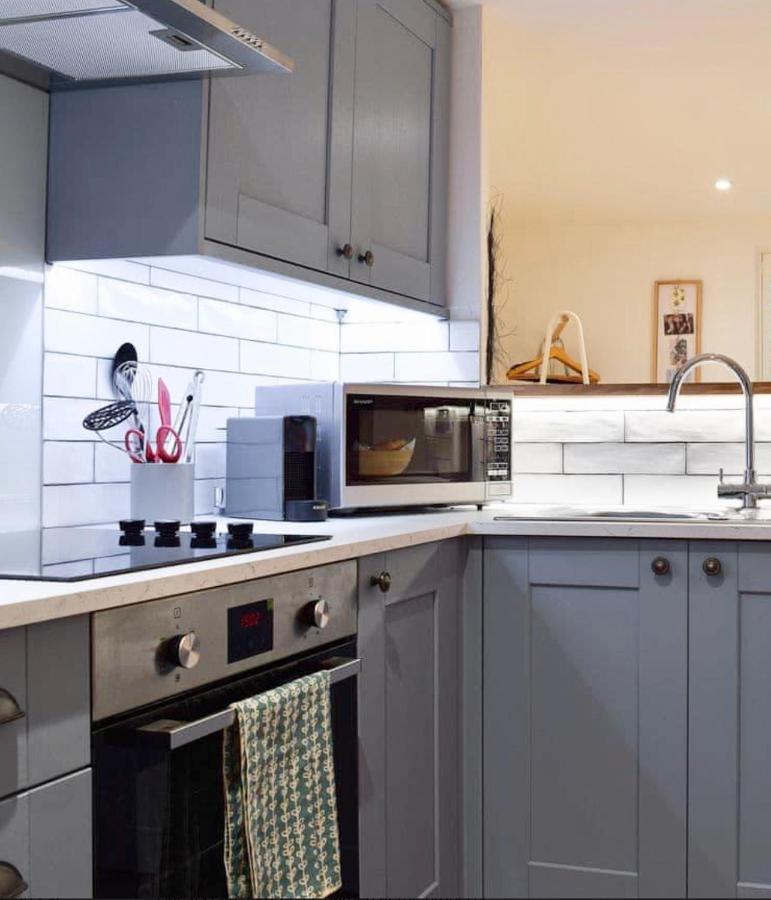 The Snug Entire Home Sleeps 2, Stratford Upon Avon Shottery エクステリア 写真